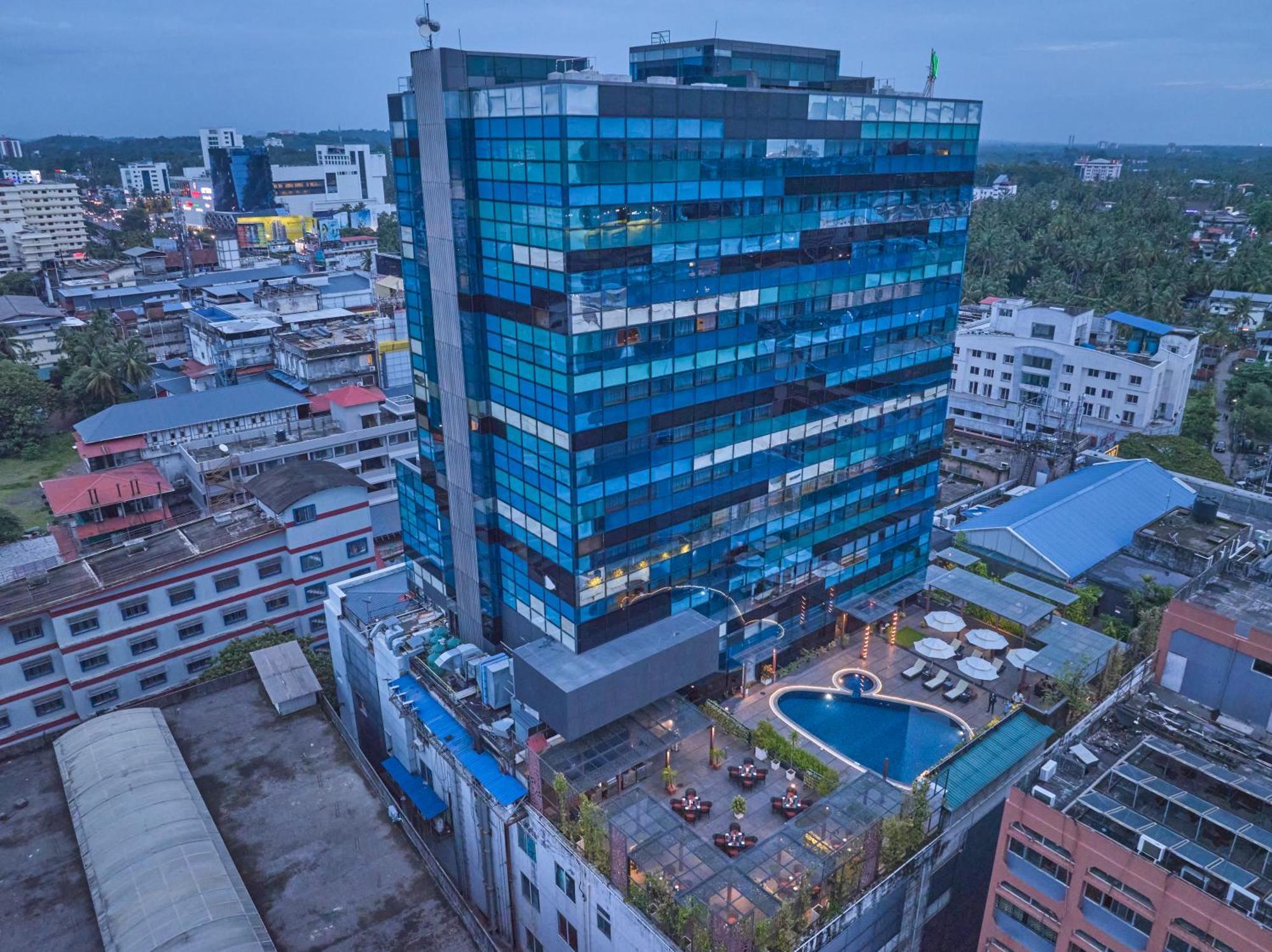 Отель The Raviz Calicut Экстерьер фото