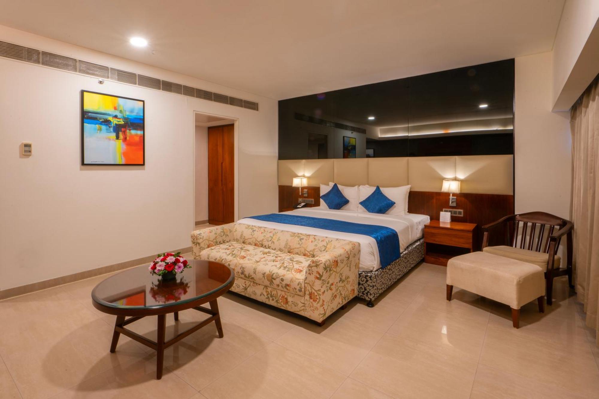 Отель The Raviz Calicut Экстерьер фото