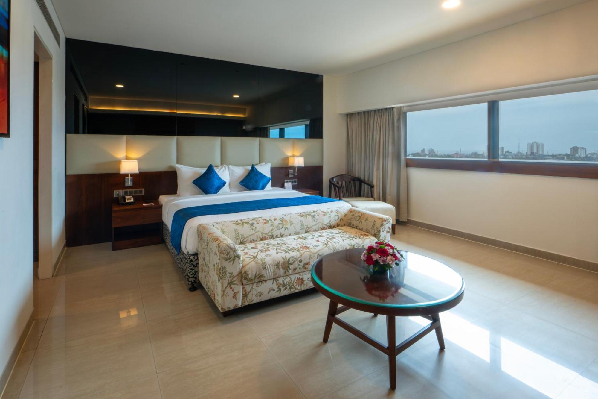 Отель The Raviz Calicut Экстерьер фото